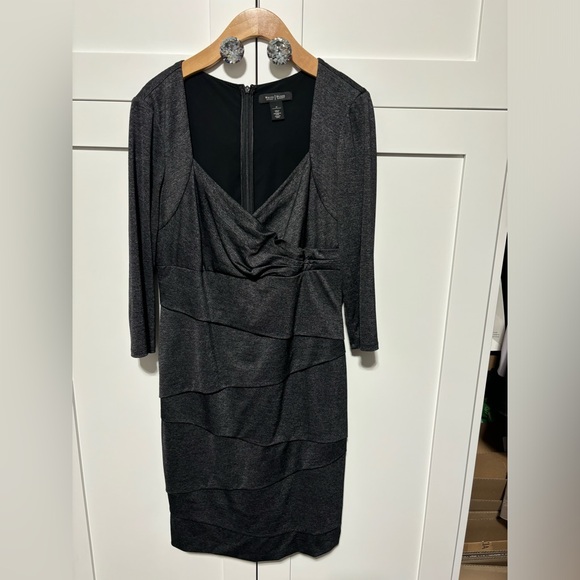 White House Black Market ‘Instantly Slimming’ 3/4 sleeve dress EUC size 12 - Picture 2 of 6
